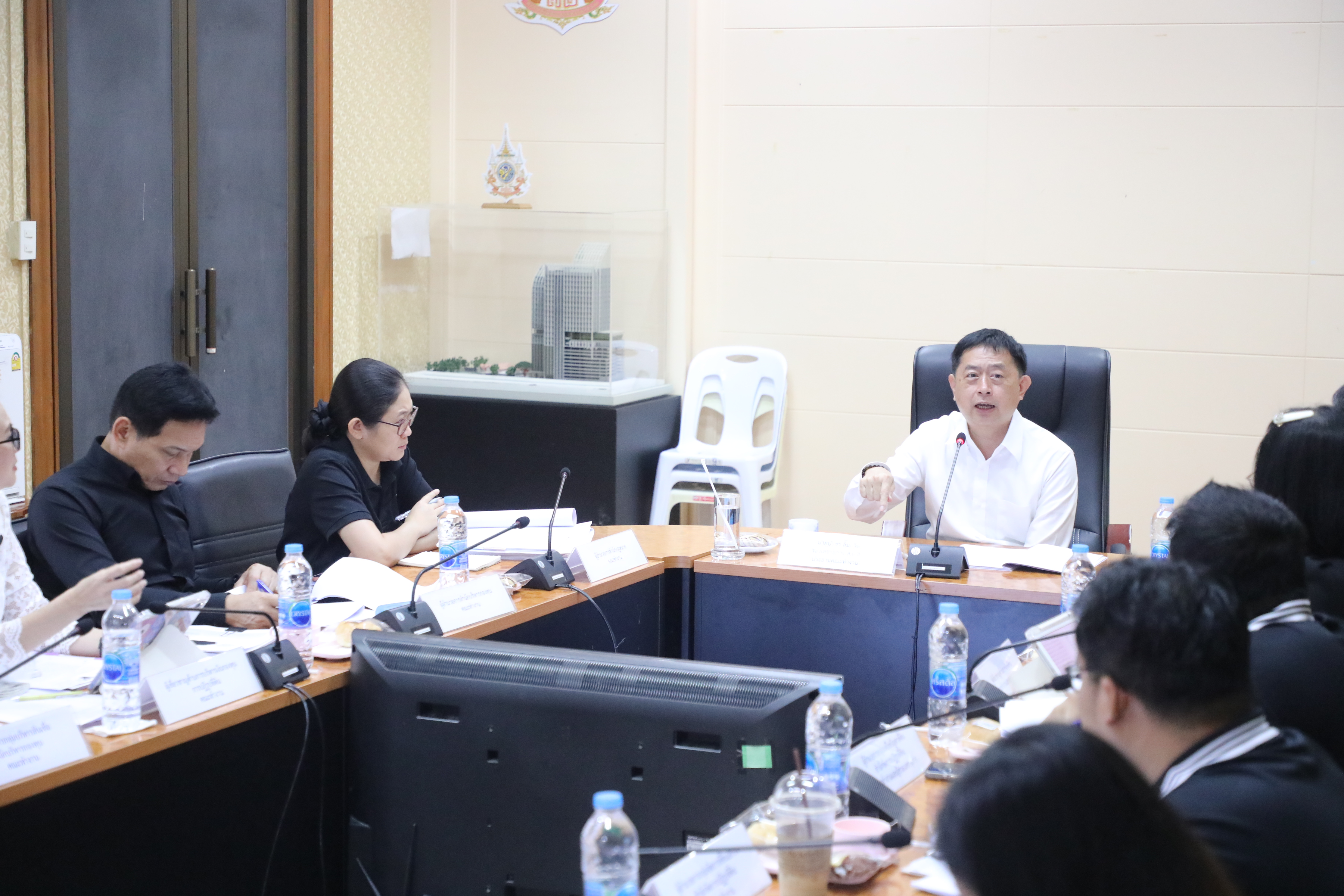 title - ส.ป.ก. ประชุมคณะทำงานศึกษาพิจารณาการแก้ไขปัญหาด้านที่ดินและหนี้สินของเกษตรกร โครงการแก้ไขปัญหาที่ดินทำกินให้แก่เกษตรกรสภาประชาชน 4 ภาค ครั้งที่ 1/2569